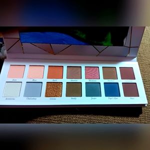 New Laura Geller 14 Multi-Finish Quartz Crystals Eyeshadow Palette